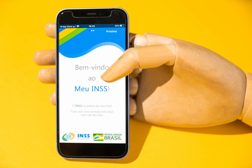 INSS: crédito consignado será liberado por biometria - 14/02/2023 - Mercado