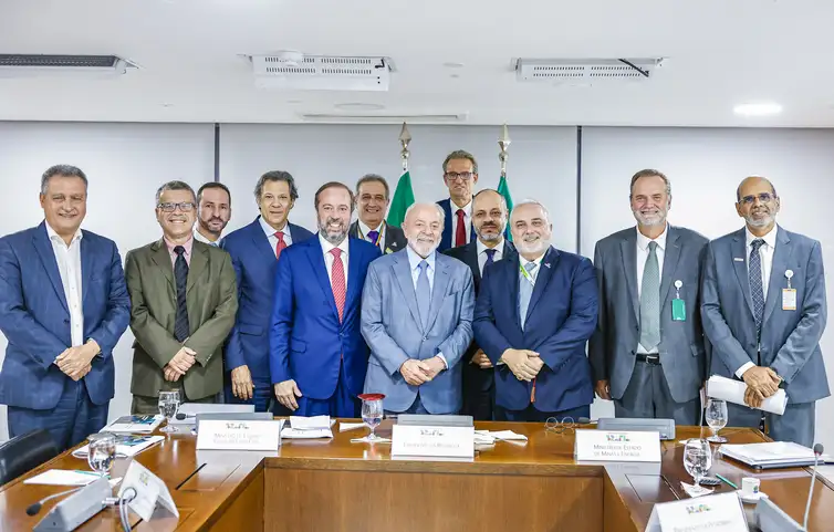 Brasília (DF), 11.03.2024 - Presidente da República, Luiz Inácio Lula da Silva, em reunião com o Ministro da Fazenda, Fernando Haddad e com o Presidente da Petrobras, Jean Paul Prates, no Palácio do Planalto. Foto: Ricardo Stuckert/PR