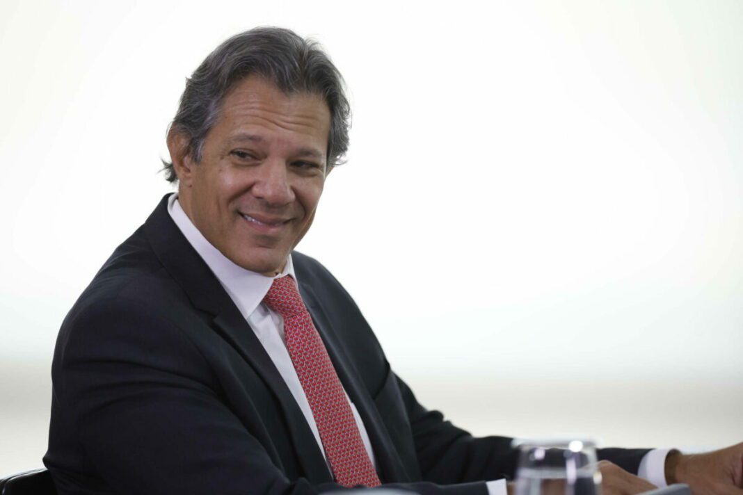 ECOFOL- Haddad cancela viagem e suas possíveis consequências para o dólar em 03/11/2024 no Mercado