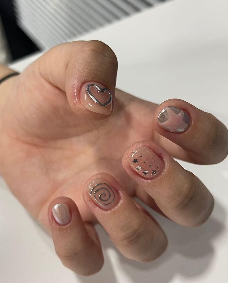 Inspiração de unhas curtas